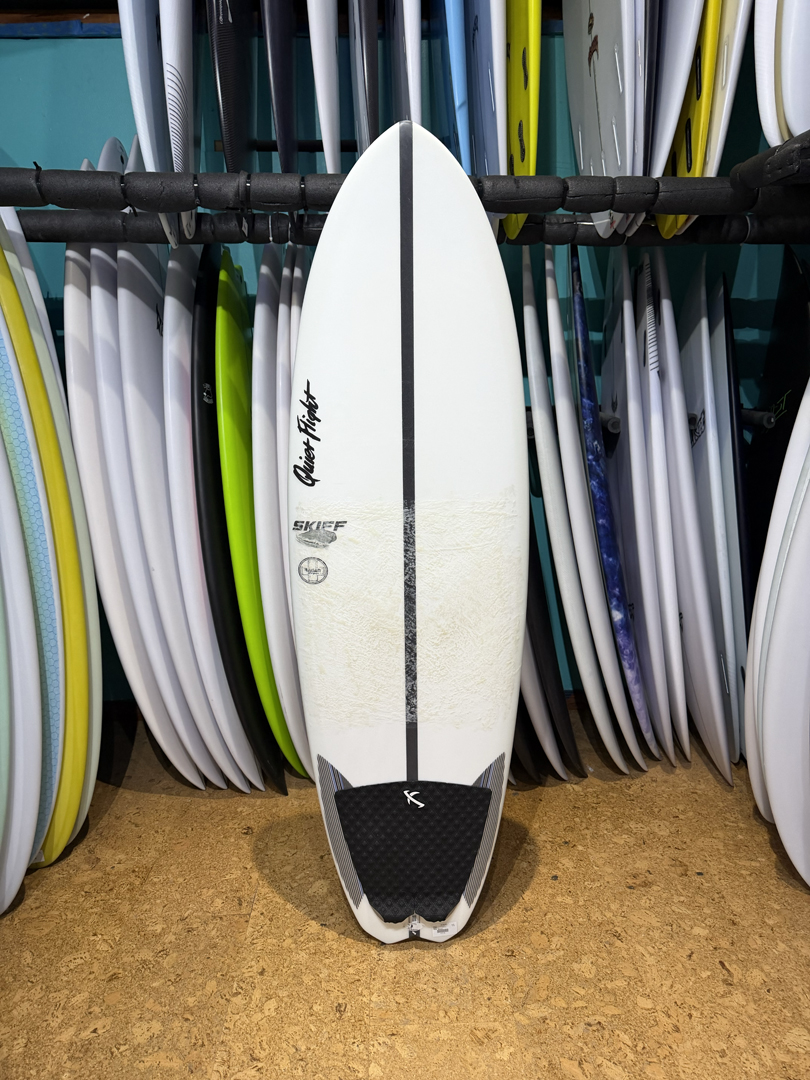 5'10 QUIET FLIGHT SKIFF USED SURFBOARD- Catalyst