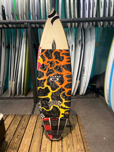 5'7 LOST DRIVER 2.0 USED SURFBOARD- Catalyst