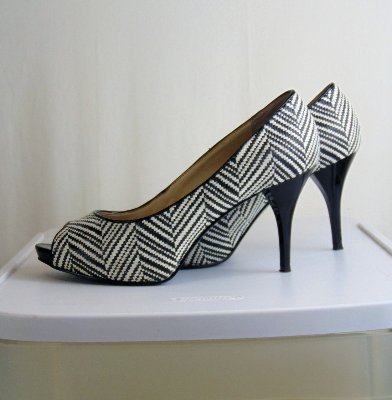 Nine West Black and White Striped Open Toed Heels Size 6M