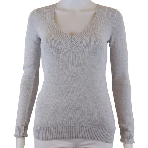 EXPRESS Light Gray V-Neck Long Sleeve Pullover  EXPRESS Light Gray V-Neck Long Sleeve Pullover