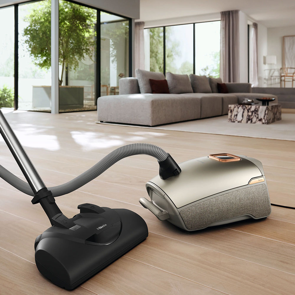 Miele Guard L1 Electro Titanium PF Canister Vacuum Cleaner and FREE Overnight Delivery!
