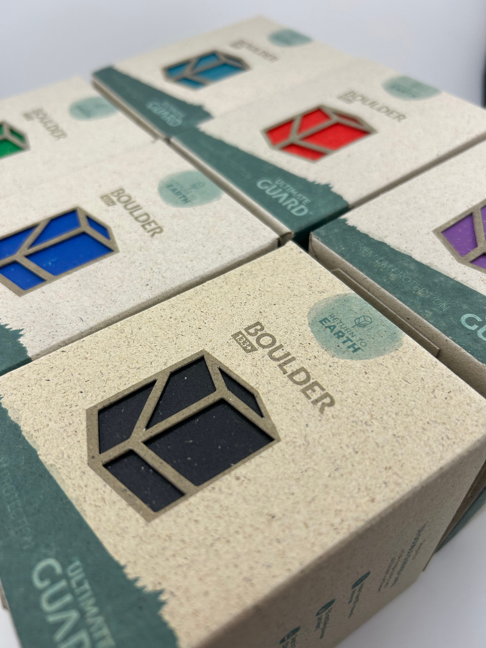 Ultimate Guard Boulder 133+ Return to Earth: Choose Your Color