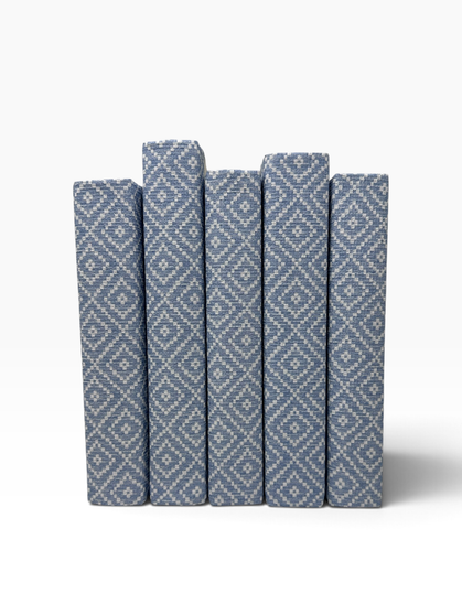 Diamond-Cornflower/Off-White Covers/ 8.5"-9.5"