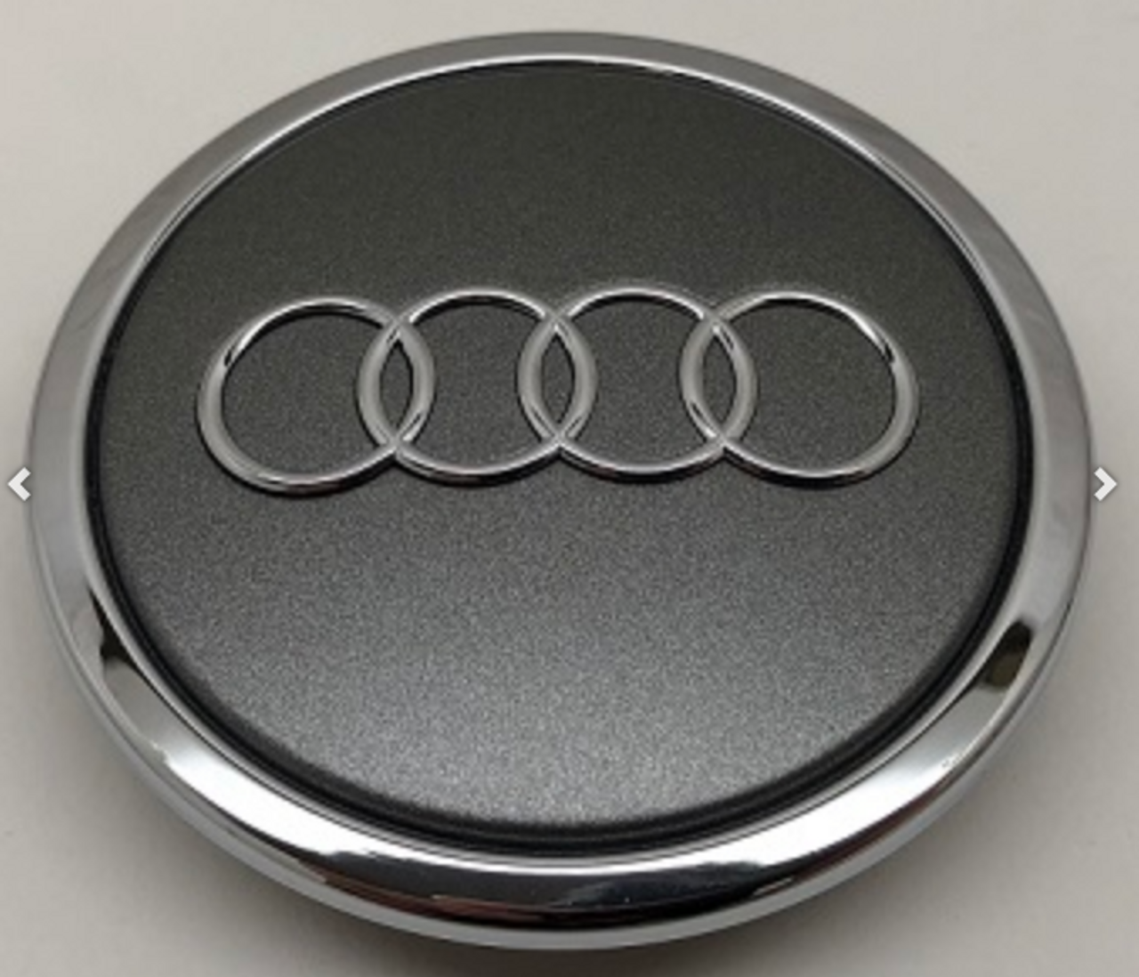 Audi grey alloy wheel centre cap - 4B0601170A  7ZJ