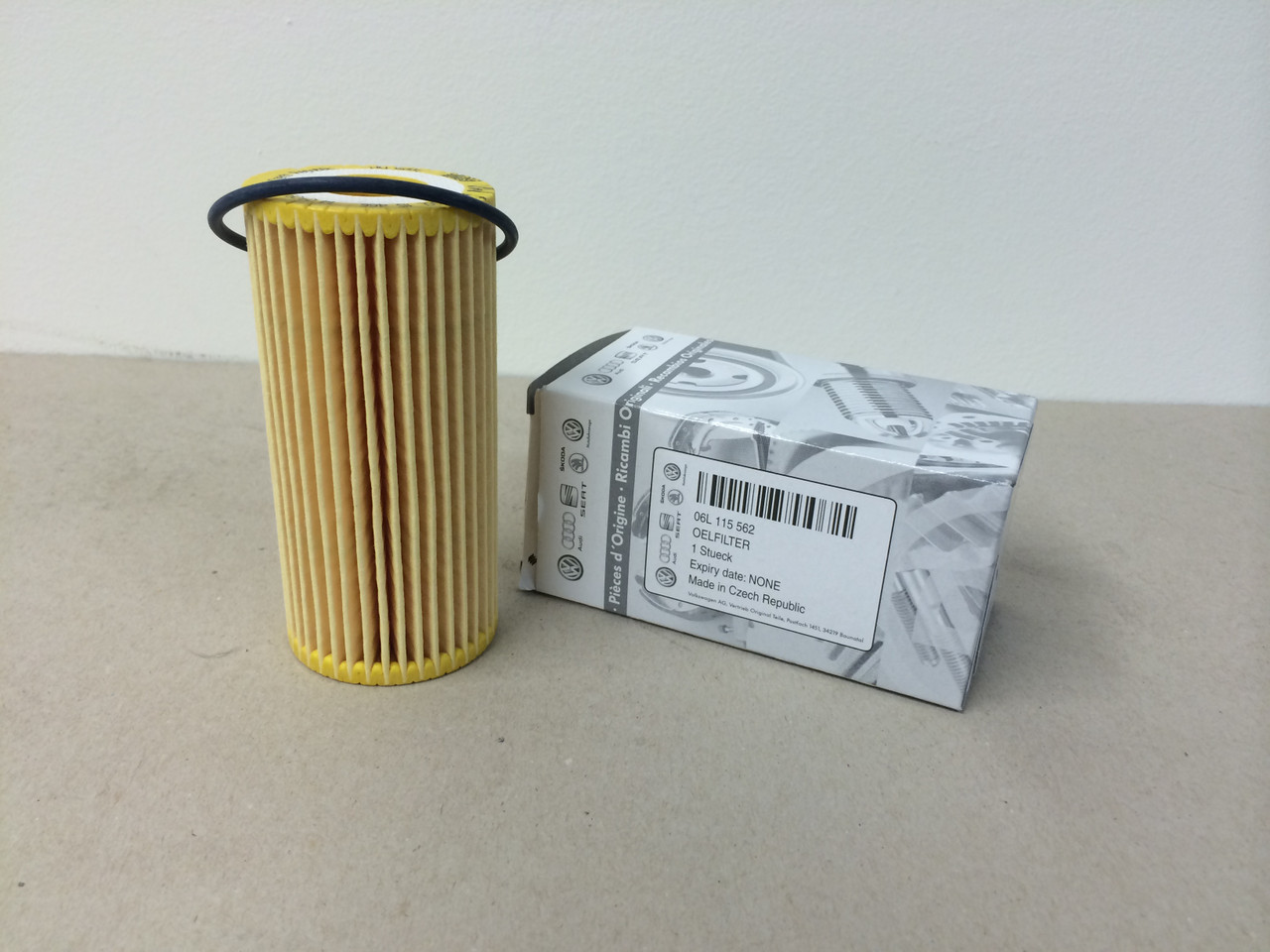 Oil Filter 06L115562B & Sump plug