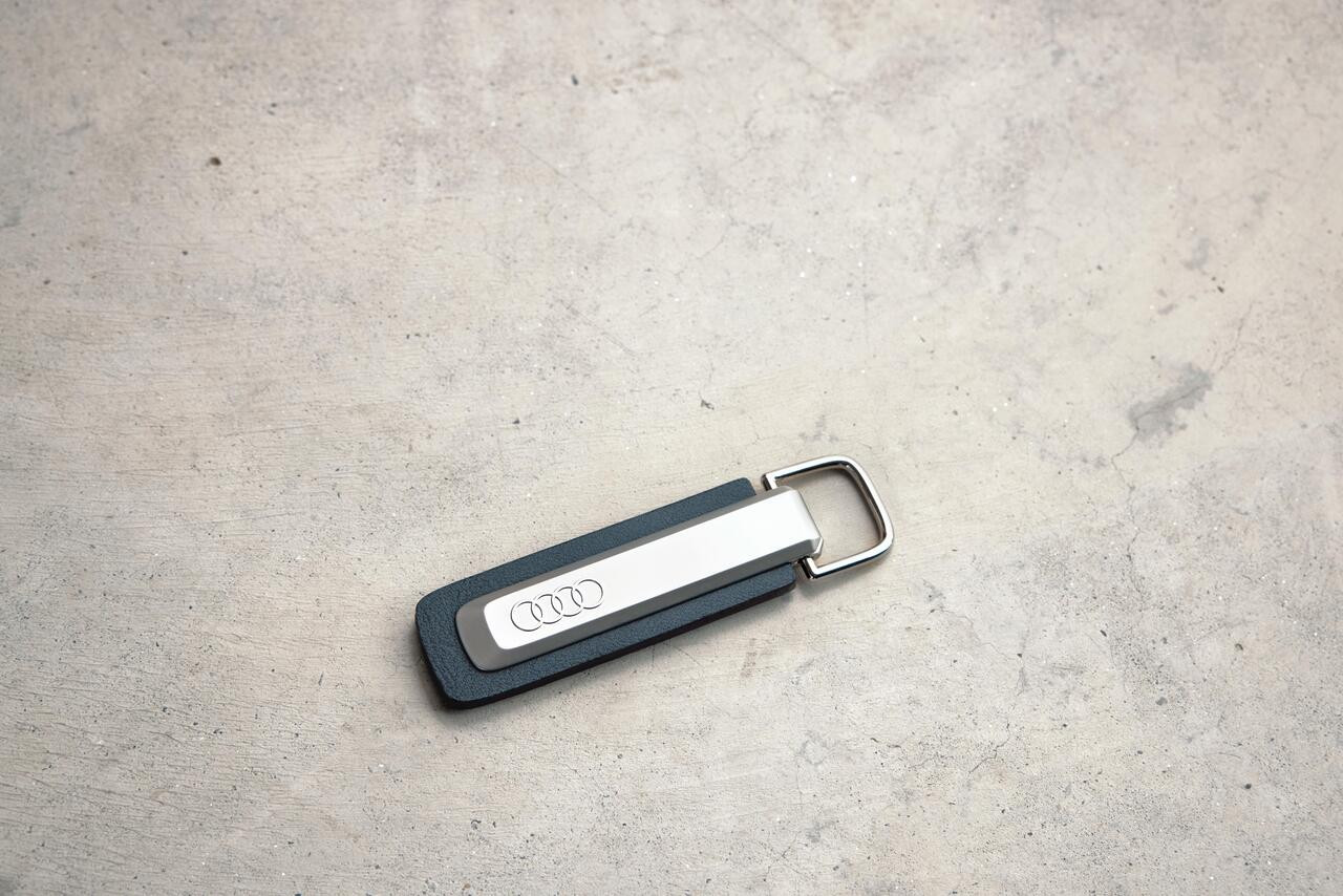 A6 leather keyring - 3182500700