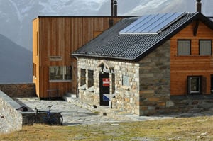 WSS American Off-Grid Business / Workshop Solar Power System for 24 Helios 250 Mono Solar Panels 1
