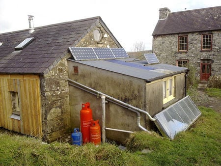 1.28 kW 4-Panel Astronergy Solar Off-Grid Solar System 1