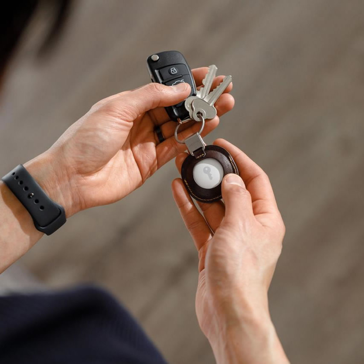 Orbitkey AirTag Leather Case TravelSmarts Luggage & Accessories