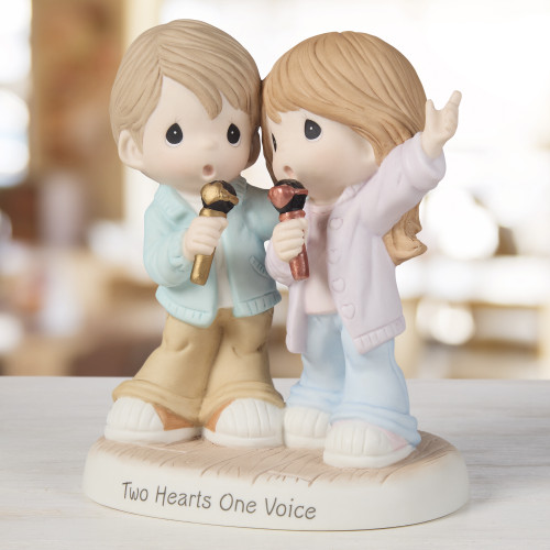 Two Hearts One Voice Figurine - Thumbnail 3