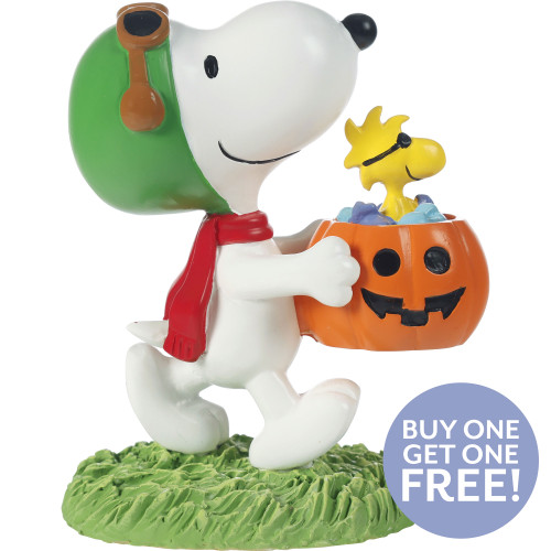 Peanuts Snoopy Tricks, Treats, And Tails Figurine