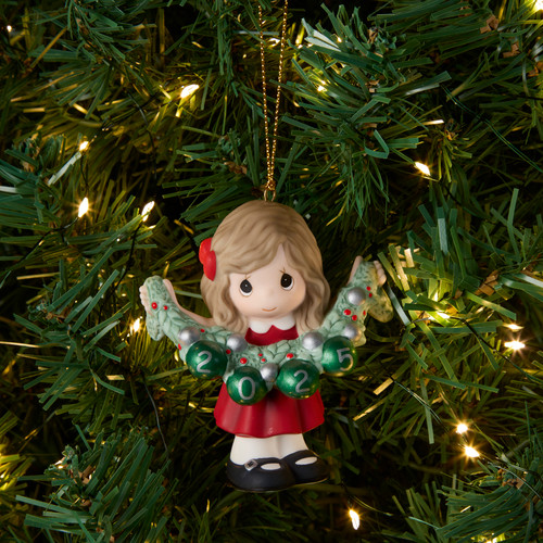 Precious Moments 251002 Deck The Halls 2025 Dated Girl