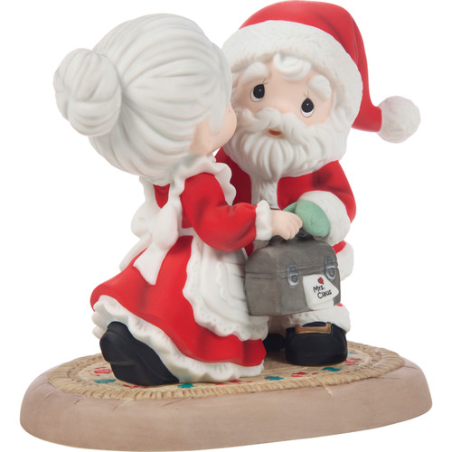 A Magical Kiss-mas Eve Night Figurine