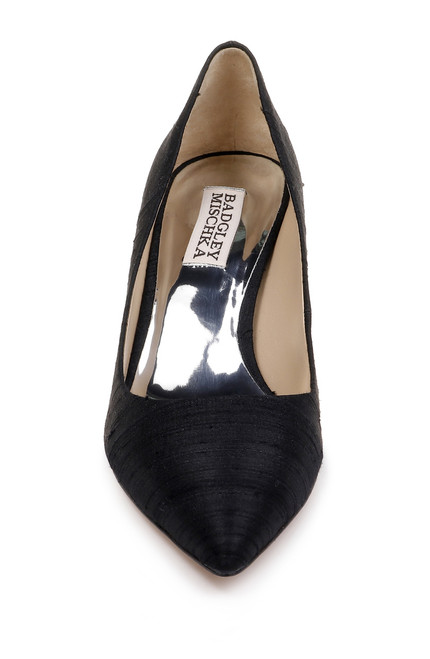 badgley mischka lana pump