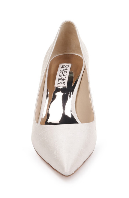 badgley mischka lana pump