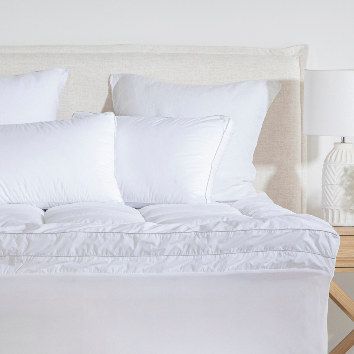 Hotel & Home Superior 1850gsm Mattress Topper Pillow Talk