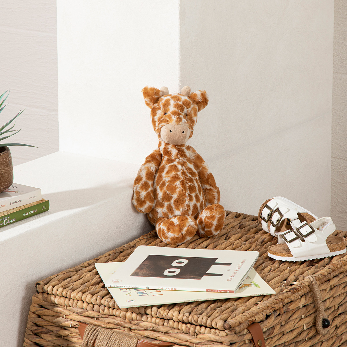 Bashful Giraffe Medium Plush Toy - Pillow Talk