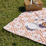 Solaire Sun Tile Check Picnic Mat [SUNLSUNTIL25]