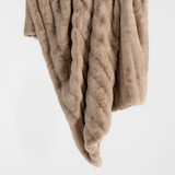 Como Faux Fur Extra Large Throw [MUSLCOMO26]