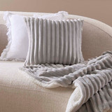 Denali Faux Fur Throw [MUSLDENAT21]