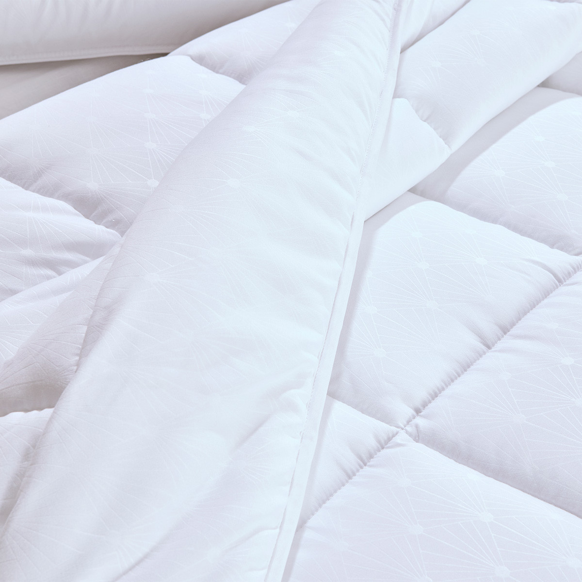 Classic Collection 350gsm Microfibre Quilt Pillow Talk