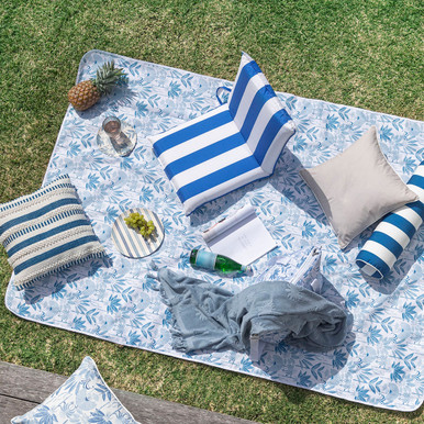 Picnic mat 2025 mr price home