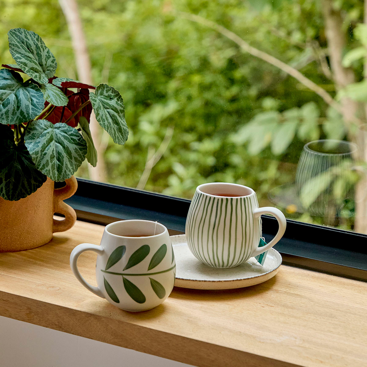 Hug Me Mug Olive Brush Set of 4