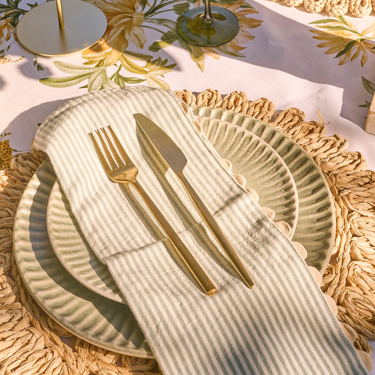 Nico 16 Piece Cutlery Set