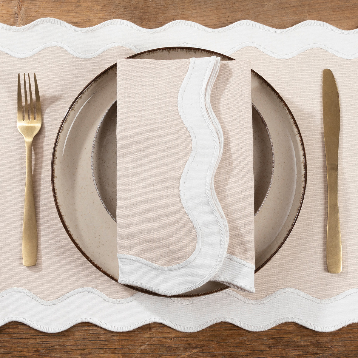 Maya Scalloped Napkin
