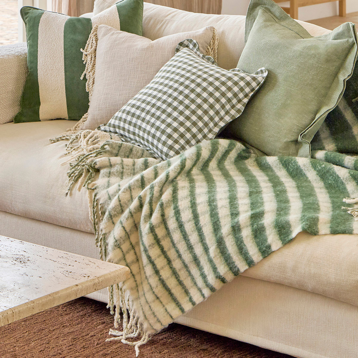 Arlo Reversible Extra Large Throw