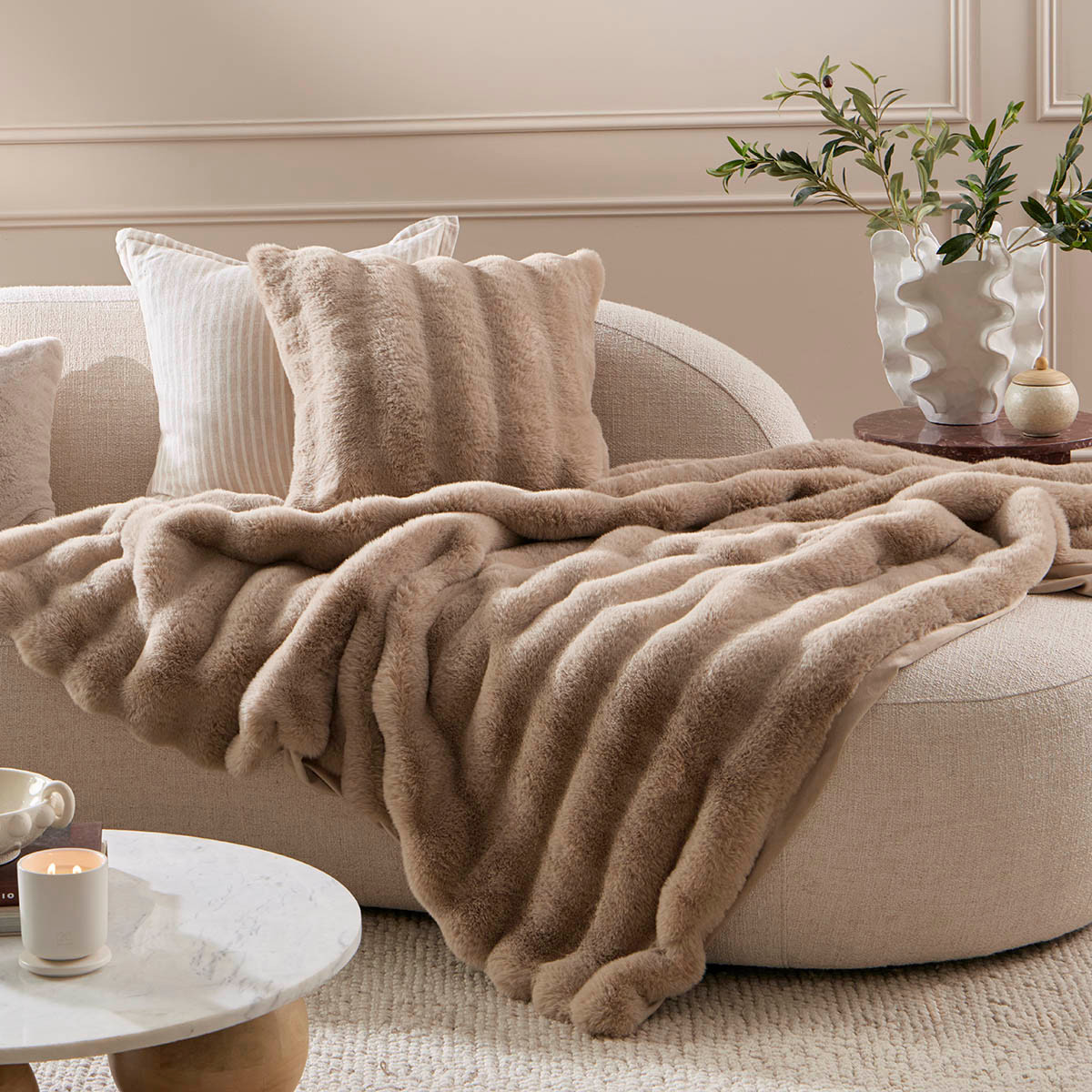 Como Faux Fur Extra Large Throw
