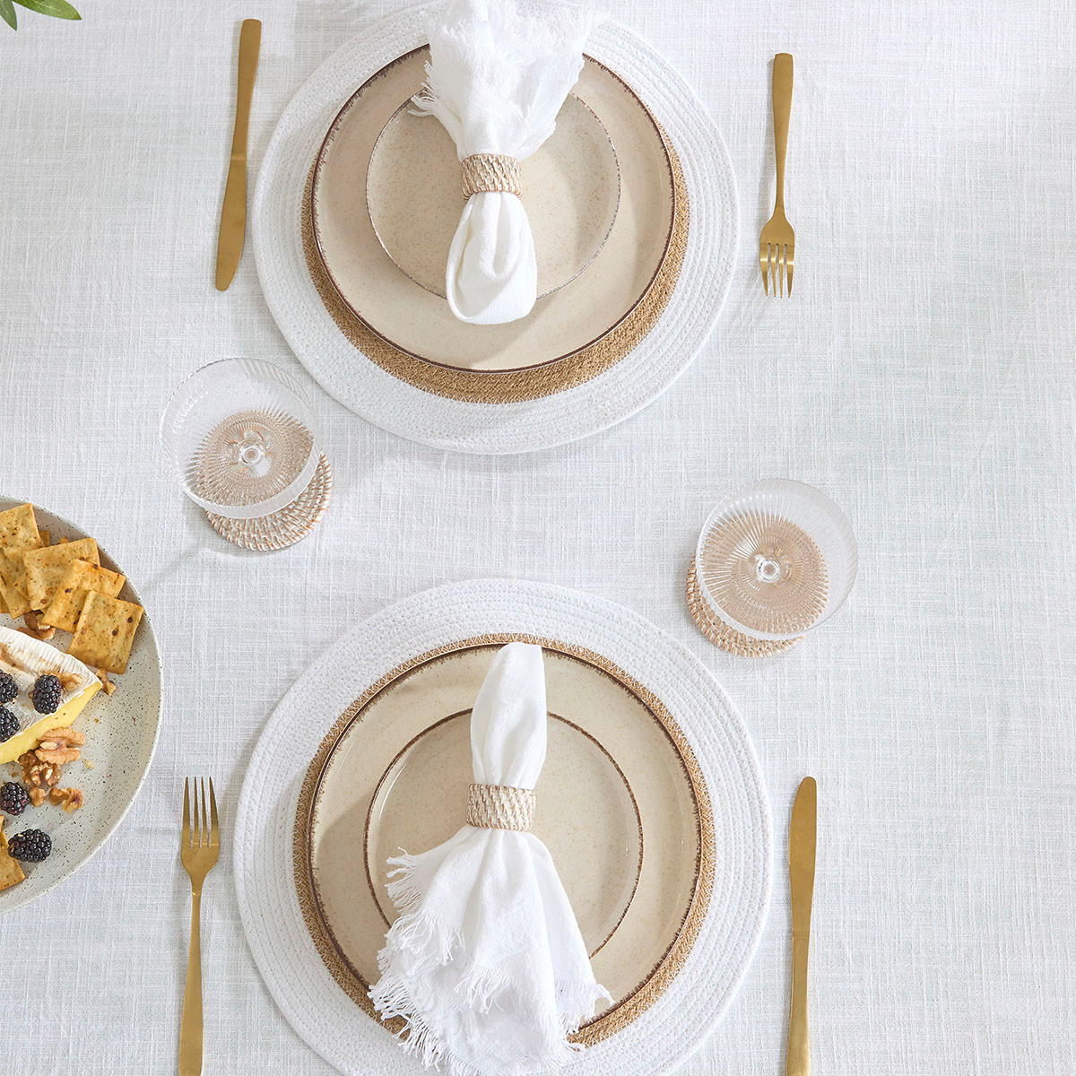 Ashra White Fringed Cotton Napkin