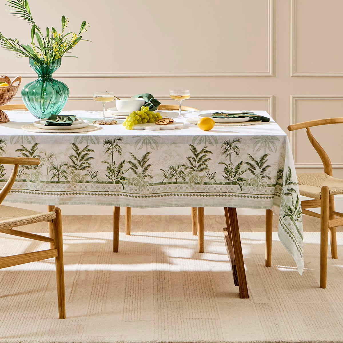 Amira Palm Table Cloth