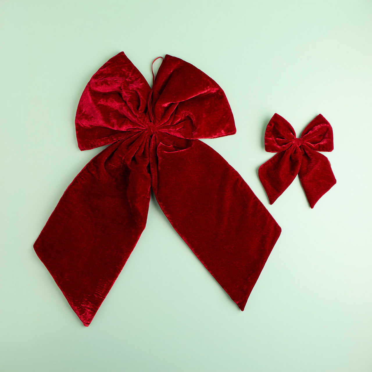 Lucy Velvet Christmas Bow
