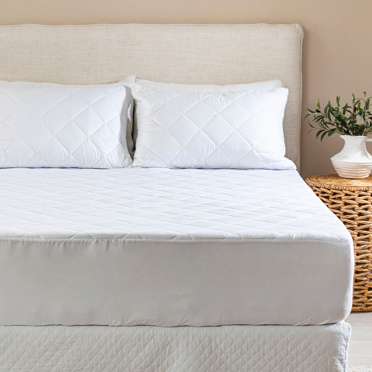 Easy Care Fitted Mattress Protector