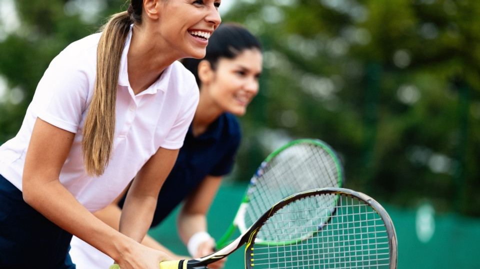 14 Tips for Staying Cool While Playing Tennis This Summer 14 Tips for Staying Cool While Playing Tennis This Summer