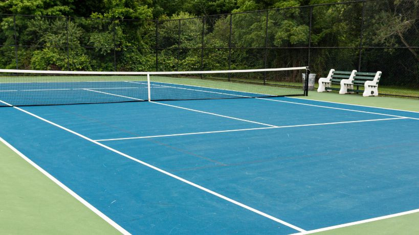 White or Green: Which Tennis Court Bench Is Better?