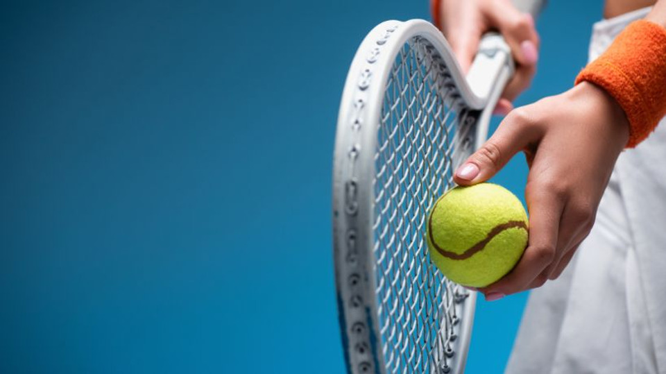 The Difference Between Indoor and Outdoor Tennis The Difference Between Indoor and Outdoor Tennis