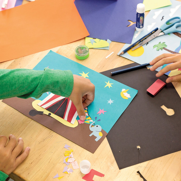 Construction Paper, Heavyweight, Holiday Red, 9" x 12", 50 Sheets Per Pack, 5 Packs