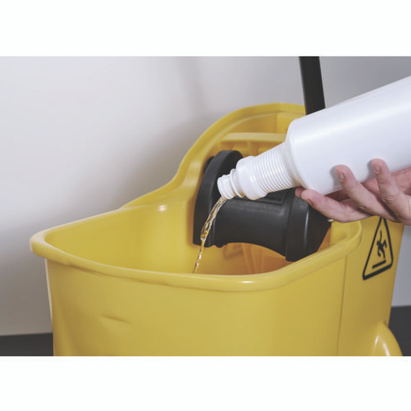 Bio Conqueror 105 Enzymatic Odor Counteractant Concentrate, Citrus, 32 oz Bottle, 12/Carton Bio Conqueror 105 Enzymatic Odor Counteractant Concentrate, Citrus, 32 oz Bottle, 12/Carton