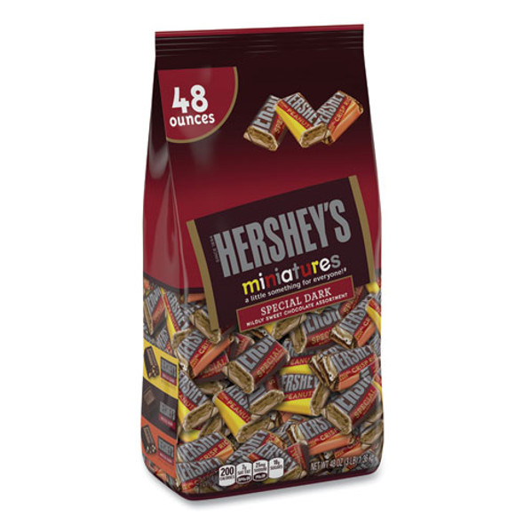 Miniatures Variety Share Pack, Dark Assortment, 48 oz Bag
