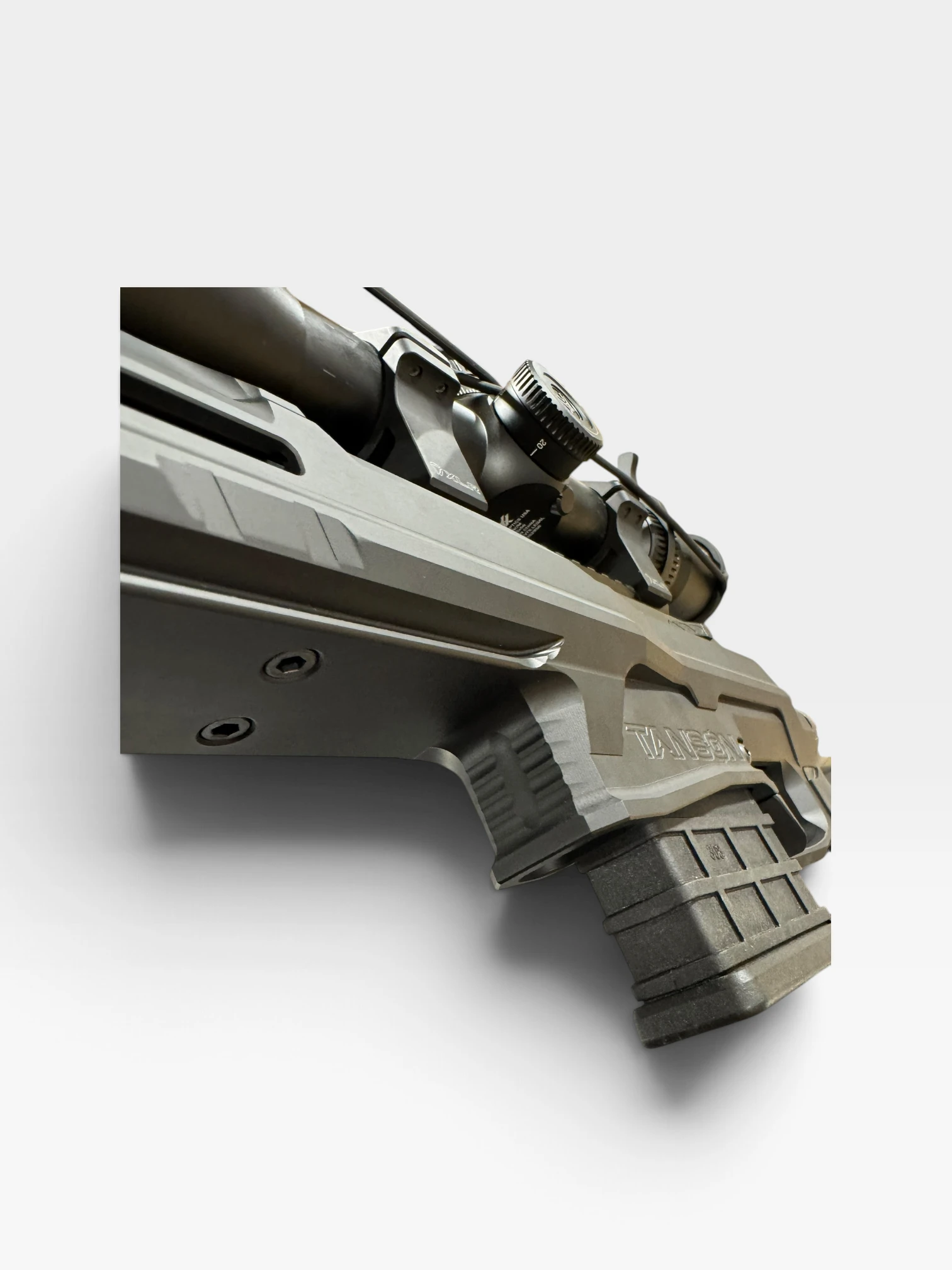 Tanson Recon Chassis integrated bag stop