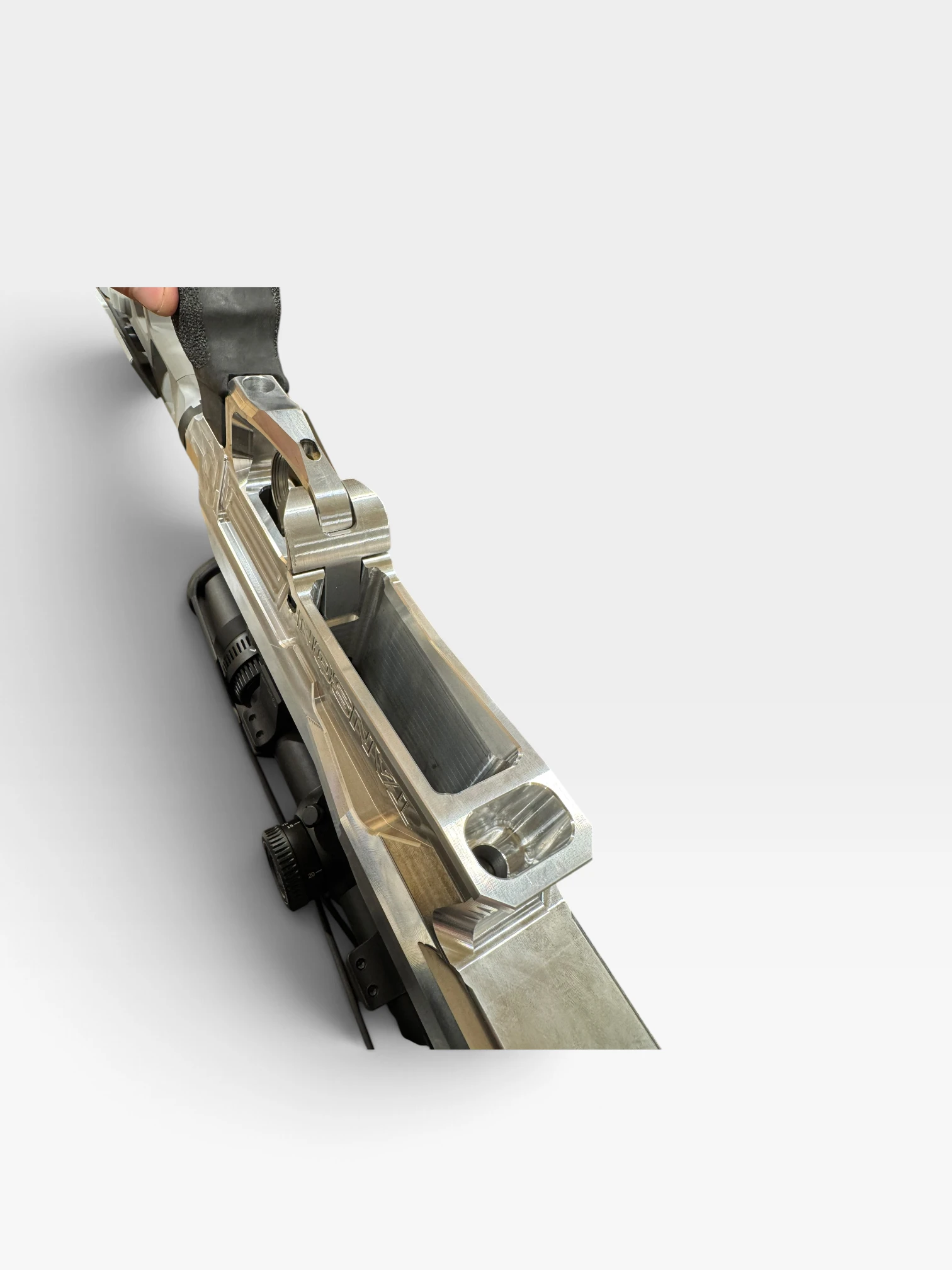 Tanson Recon Chassis flared magazine well