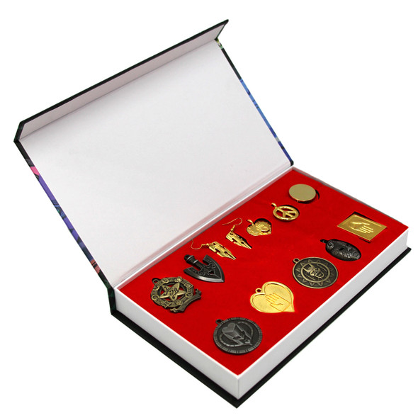 JoJo Symbols, Icons & Items - JoJo Bizarre Adventure 12 Pcs. Necklace & Keychain Set