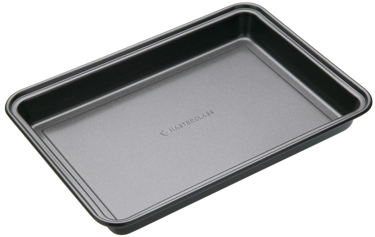 Masterclass Non-Stick Deep Square Cake Tin with Loose Base, 20 cm (8)