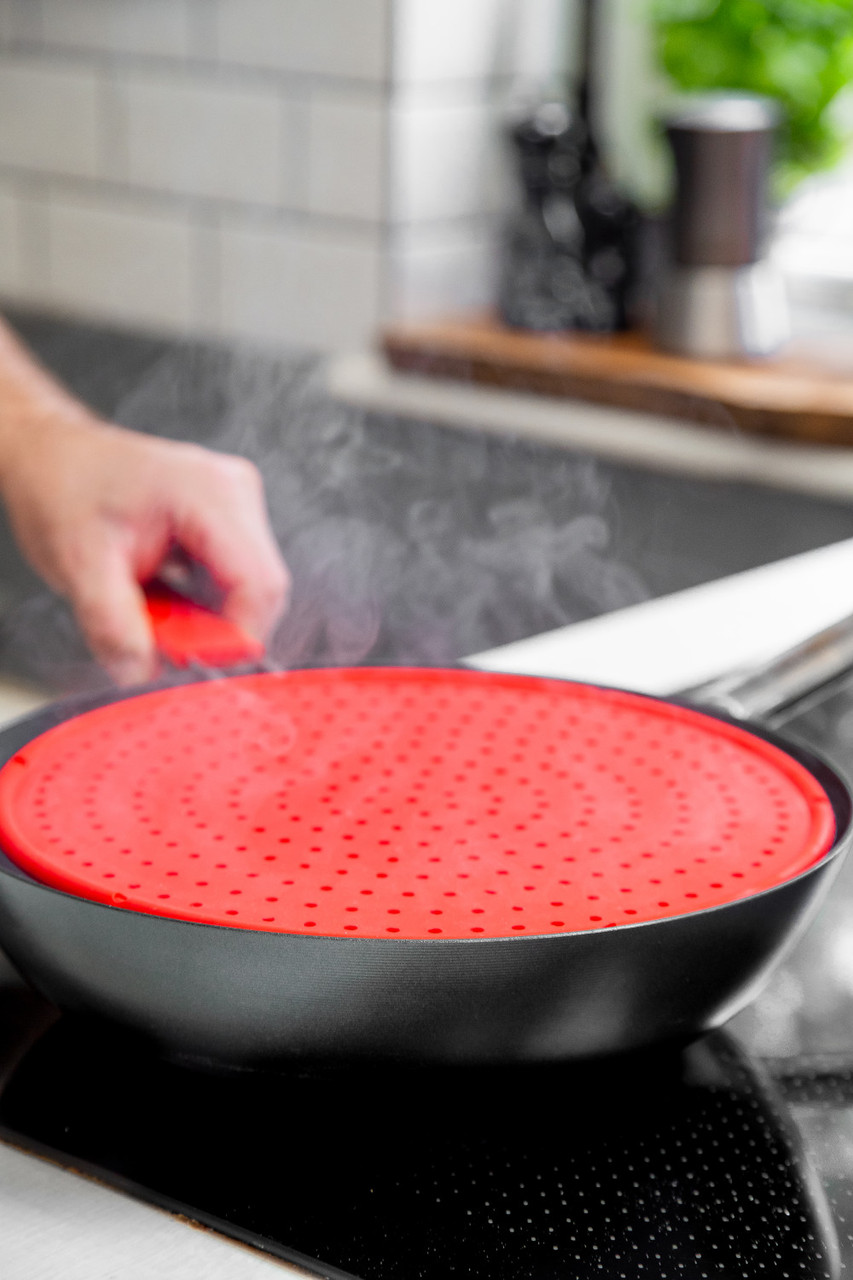 Colourworks Silicone Splatter Screen, Red Lifetime Brands Europe