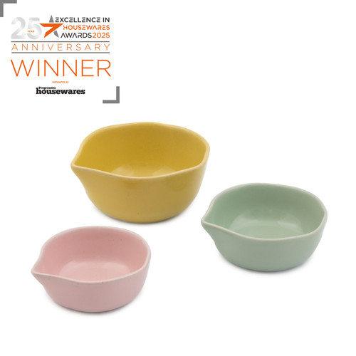 Jamie Oliver Big Love Pinch-Me Pots, Set of 3, 1, ½, ¼ cups Jamie Oliver Big Love Pinch-Me Pots, Set of 3, 1, ½, ¼ cups