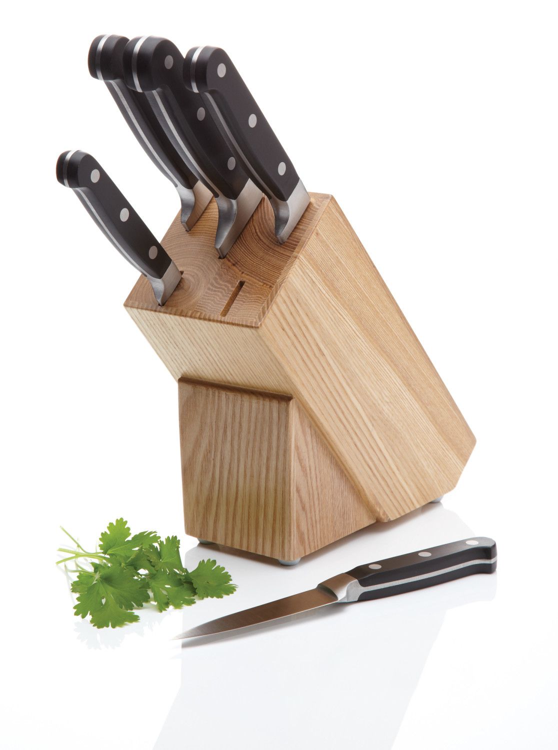 MasterClass Halo 5 Piece Knife Set with Oak Wood Storage Block MasterClass Halo 5 Piece Knife Set with Oak Wood Storage Block