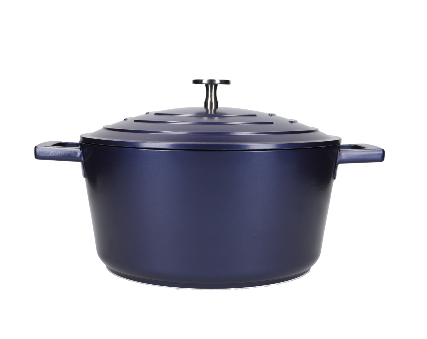 MasterClass Cast Aluminium Casserole Dish, 4L, Metallic Blue MasterClass Cast Aluminium Casserole Dish, 4L, Metallic Blue