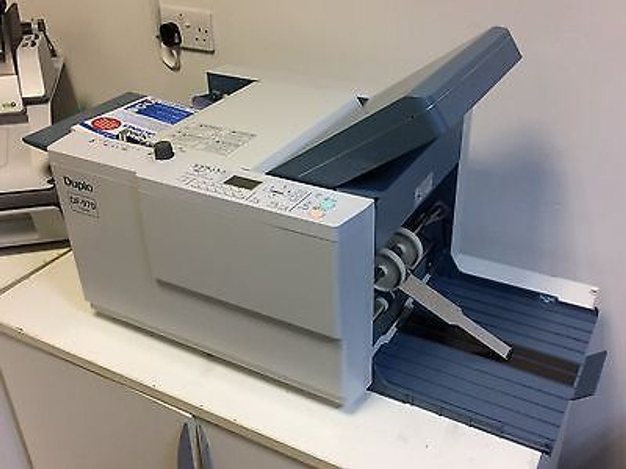 Duplo DF-970 - A3 A4 A5 Automatic Paper Folding Machine